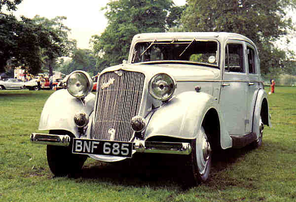 Crossley Regis 12 Saloon