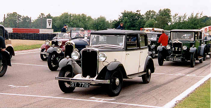 Crossley Torquay on the grid at Mallory Park