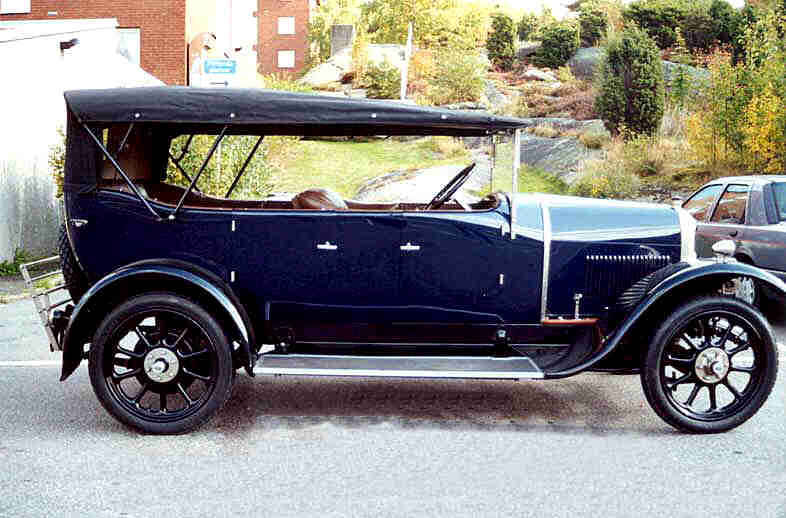 Crossley 14hp tourer