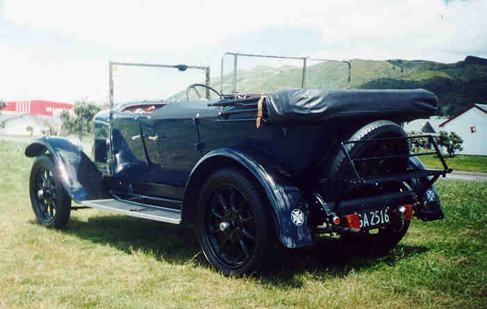 Crossley 1925 14hp tourer