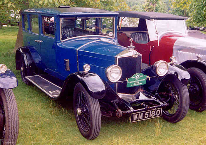 Crossley 15.7 saloon