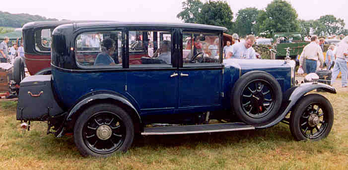 Crossley 20.9 saloon