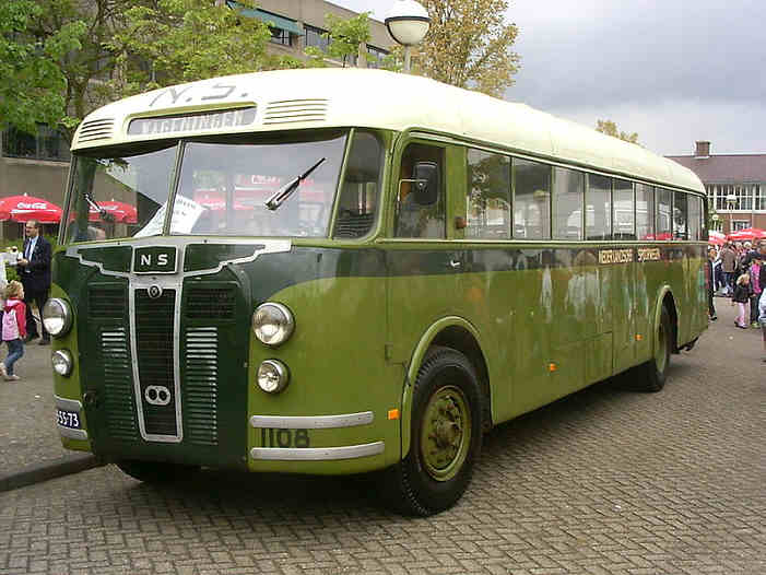 Crossley SD42/1 single deck bus