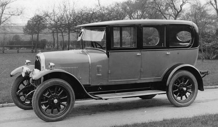 Crossley 14hp saloon