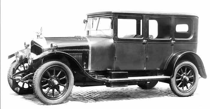 Crossley 19.6 four door saloon
