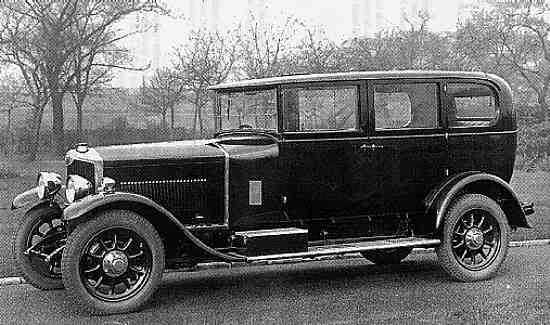 Crossley 20.9 saloon